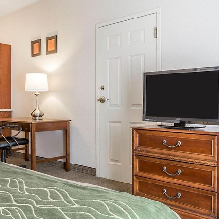 Comfort Inn & Suites Бърлингтън Екстериор снимка