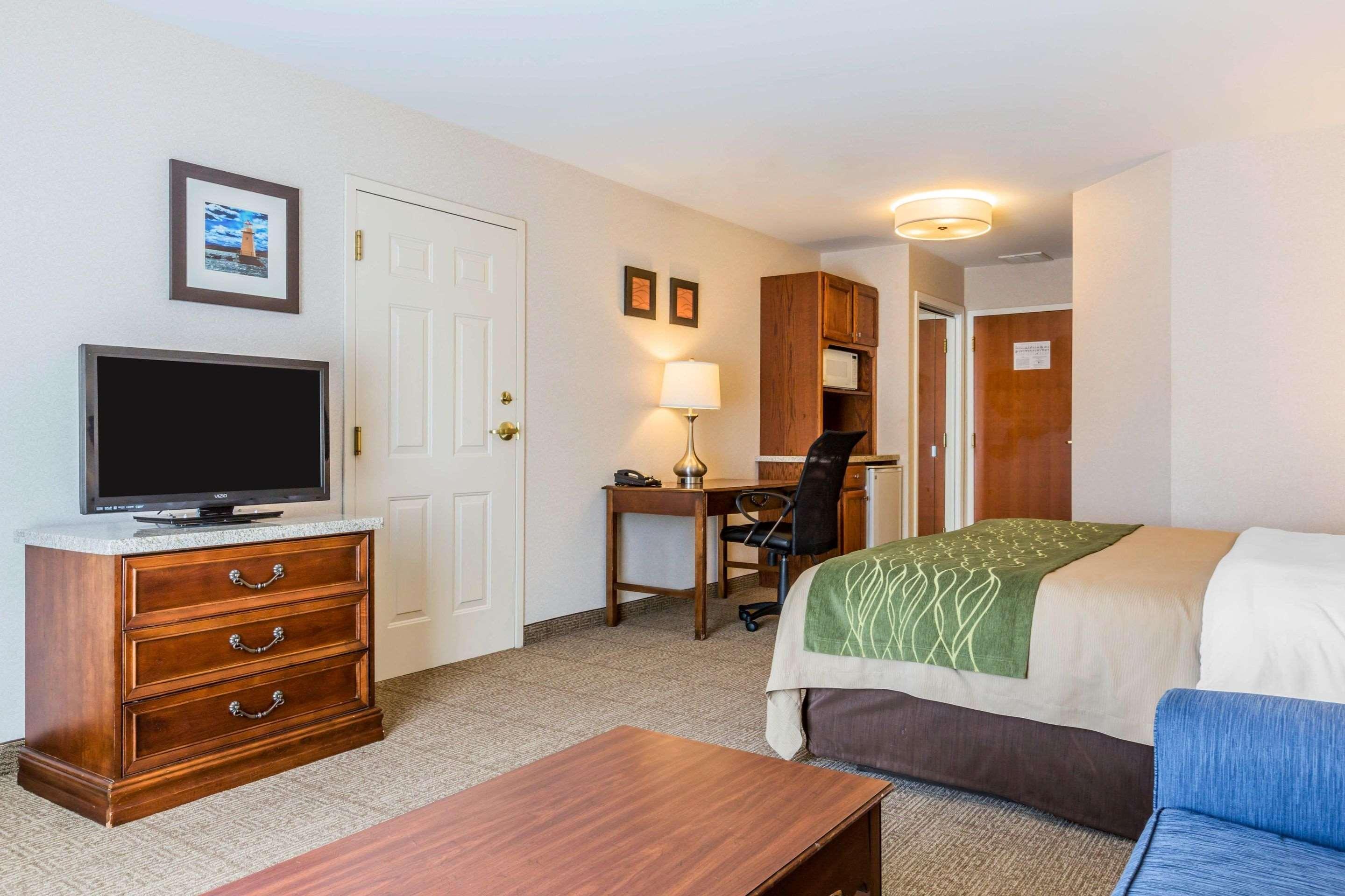 Comfort Inn & Suites Бърлингтън Екстериор снимка