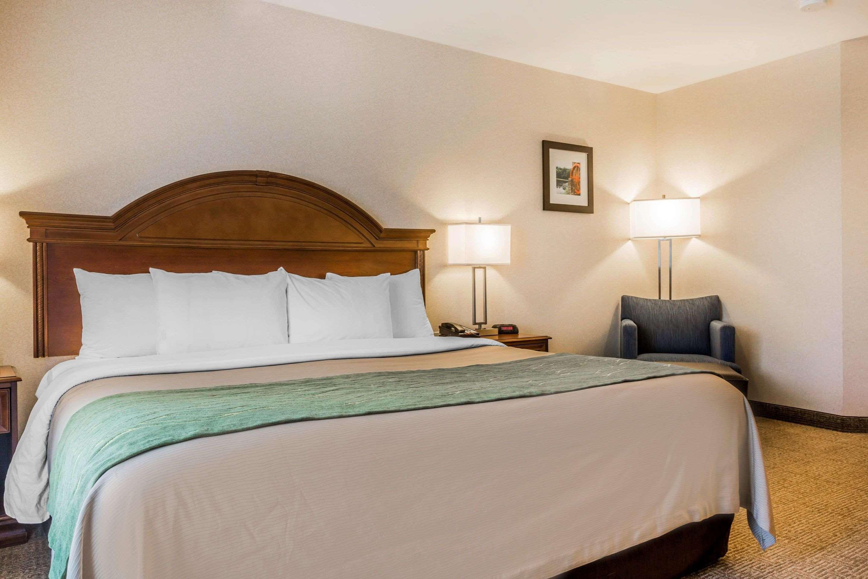 Comfort Inn & Suites Бърлингтън Екстериор снимка