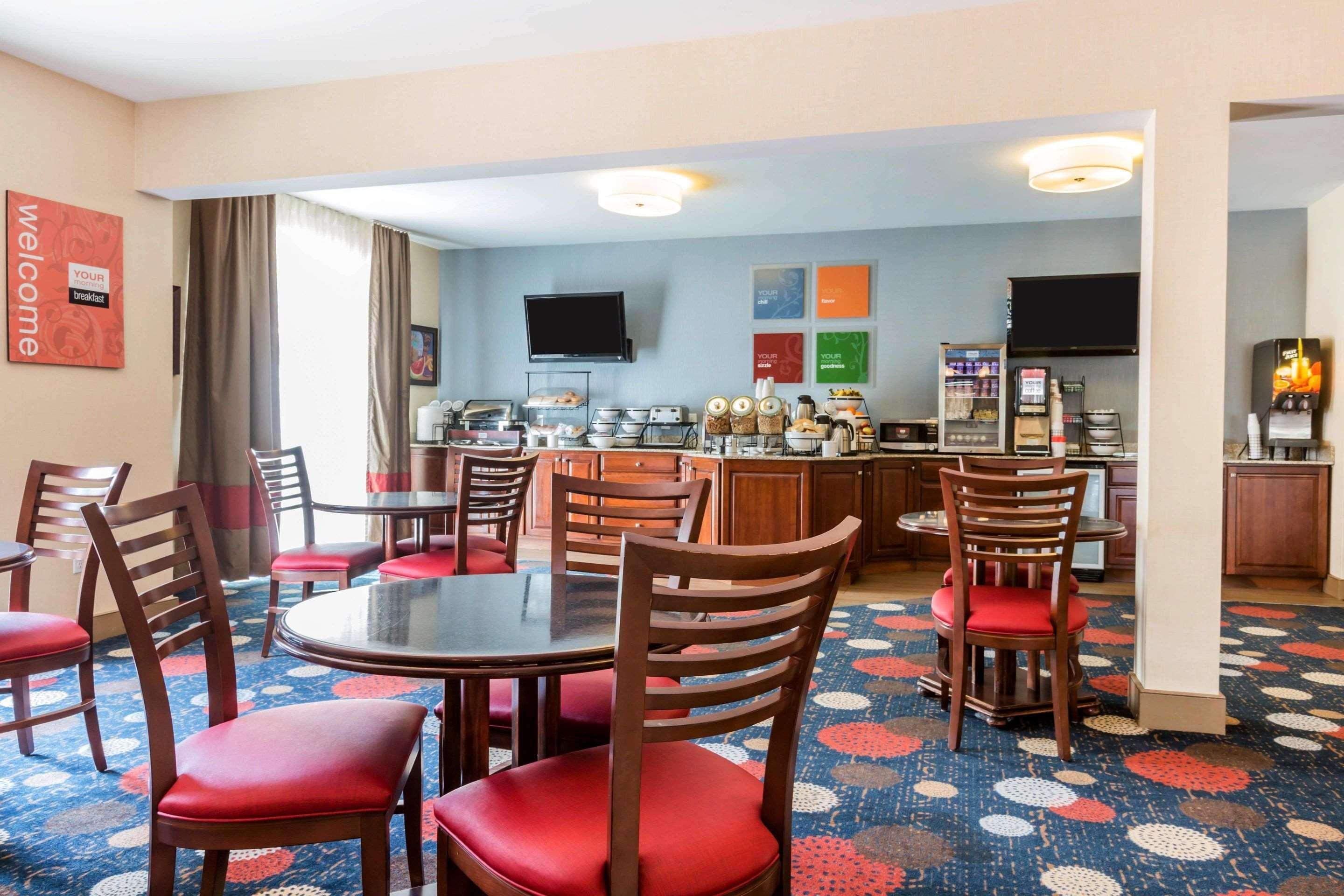 Comfort Inn & Suites Бърлингтън Екстериор снимка
